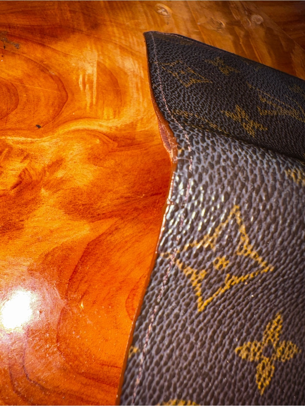Louis Vuitton's men's monogram canvas bifold wallet, vintage - Picture 11 of 17